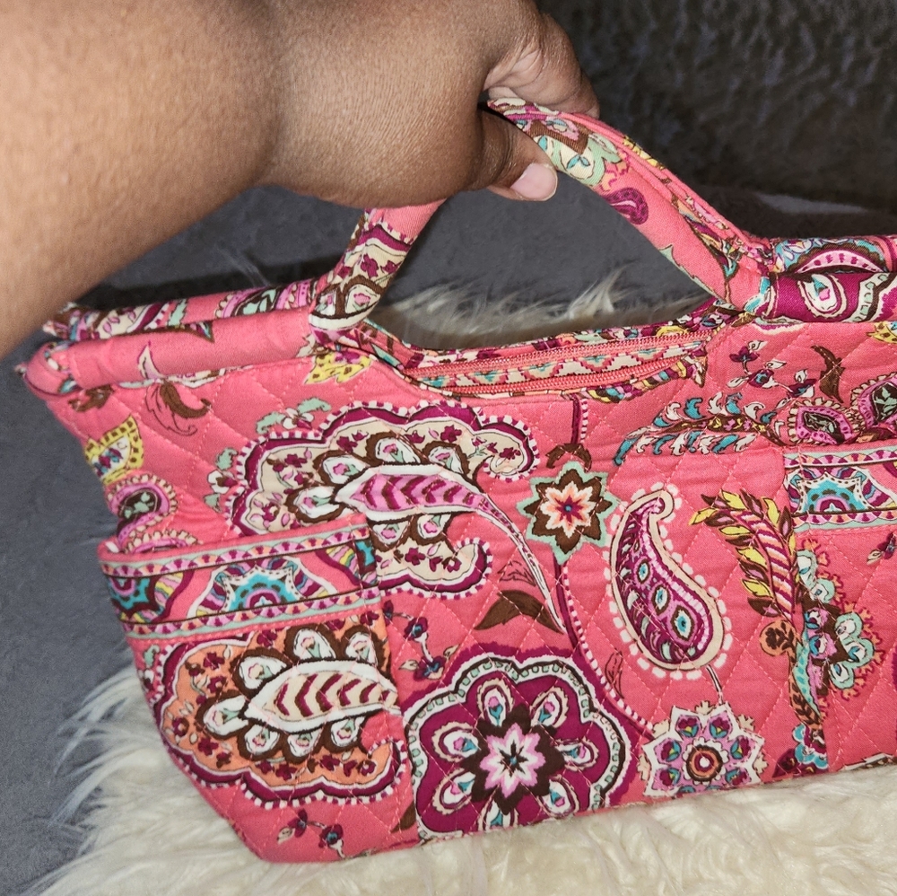 FINAL PRICE!! Vera bradley purse !! - Picture 2 of 16